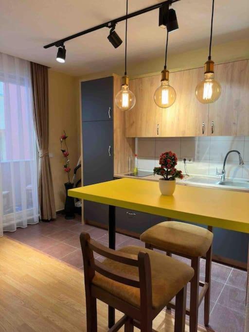 Ora-Prn,Peaceful Central Apartment Pristina Eksteriør billede