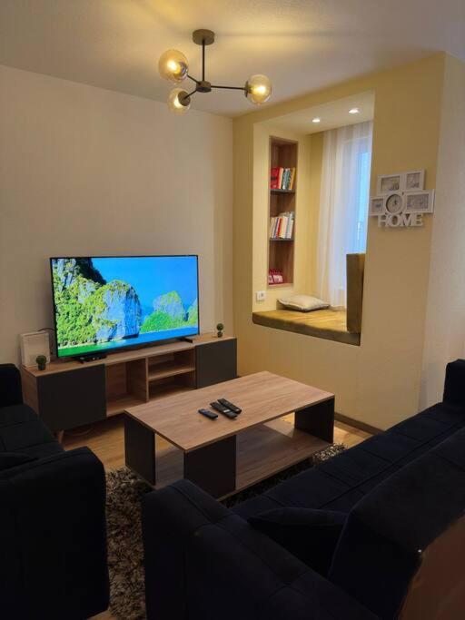 Ora-Prn,Peaceful Central Apartment Pristina Eksteriør billede